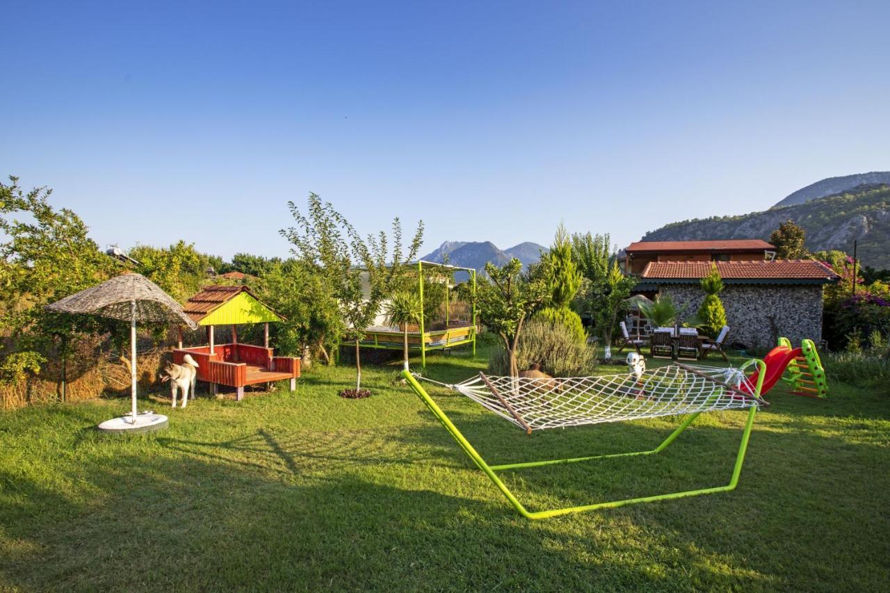 Appartement Flora Pansiyon Çıralı à Kemer Extérieur photo