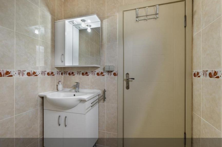 Appartement Flora Pansiyon Çıralı à Kemer Extérieur photo