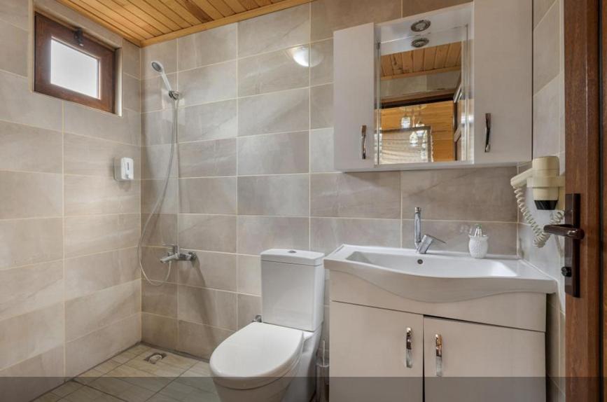 Appartement Flora Pansiyon Çıralı à Kemer Extérieur photo