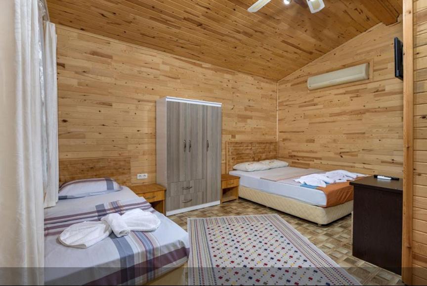 Appartement Flora Pansiyon Çıralı à Kemer Extérieur photo