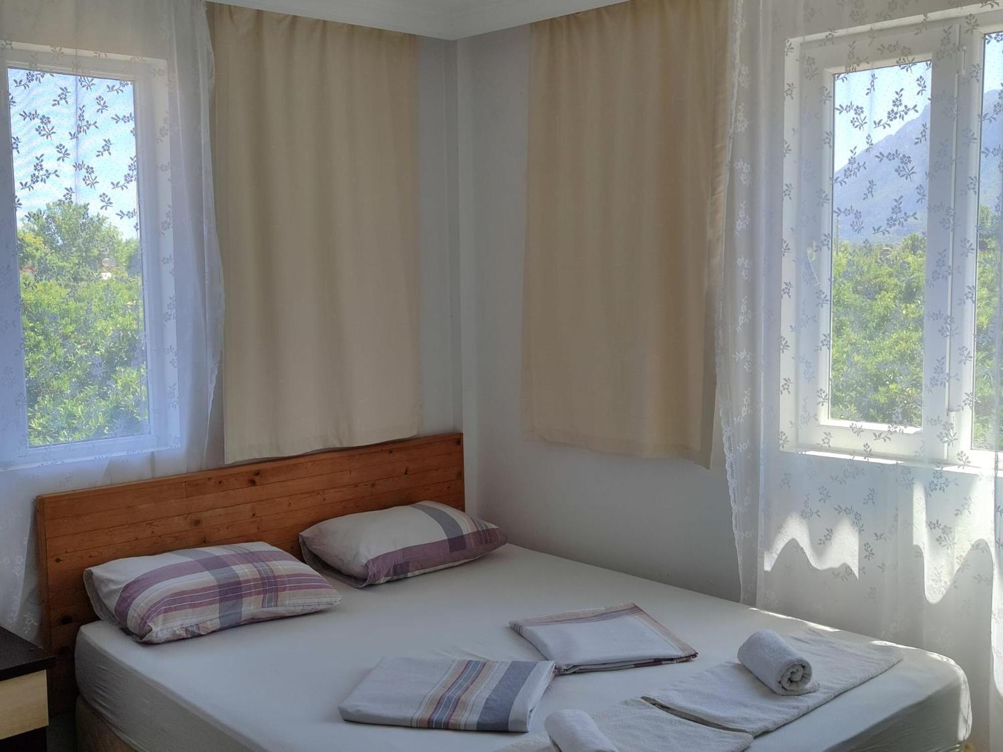 Appartement Flora Pansiyon Çıralı à Kemer Extérieur photo